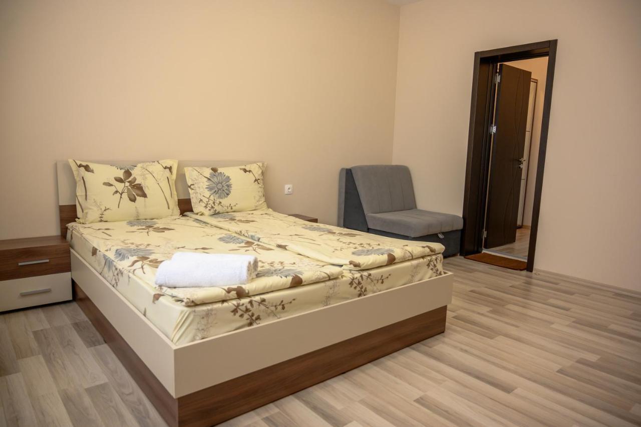 Къща За Гости „Жоро И Дани “ Villa Szapareva Banja Kültér fotó