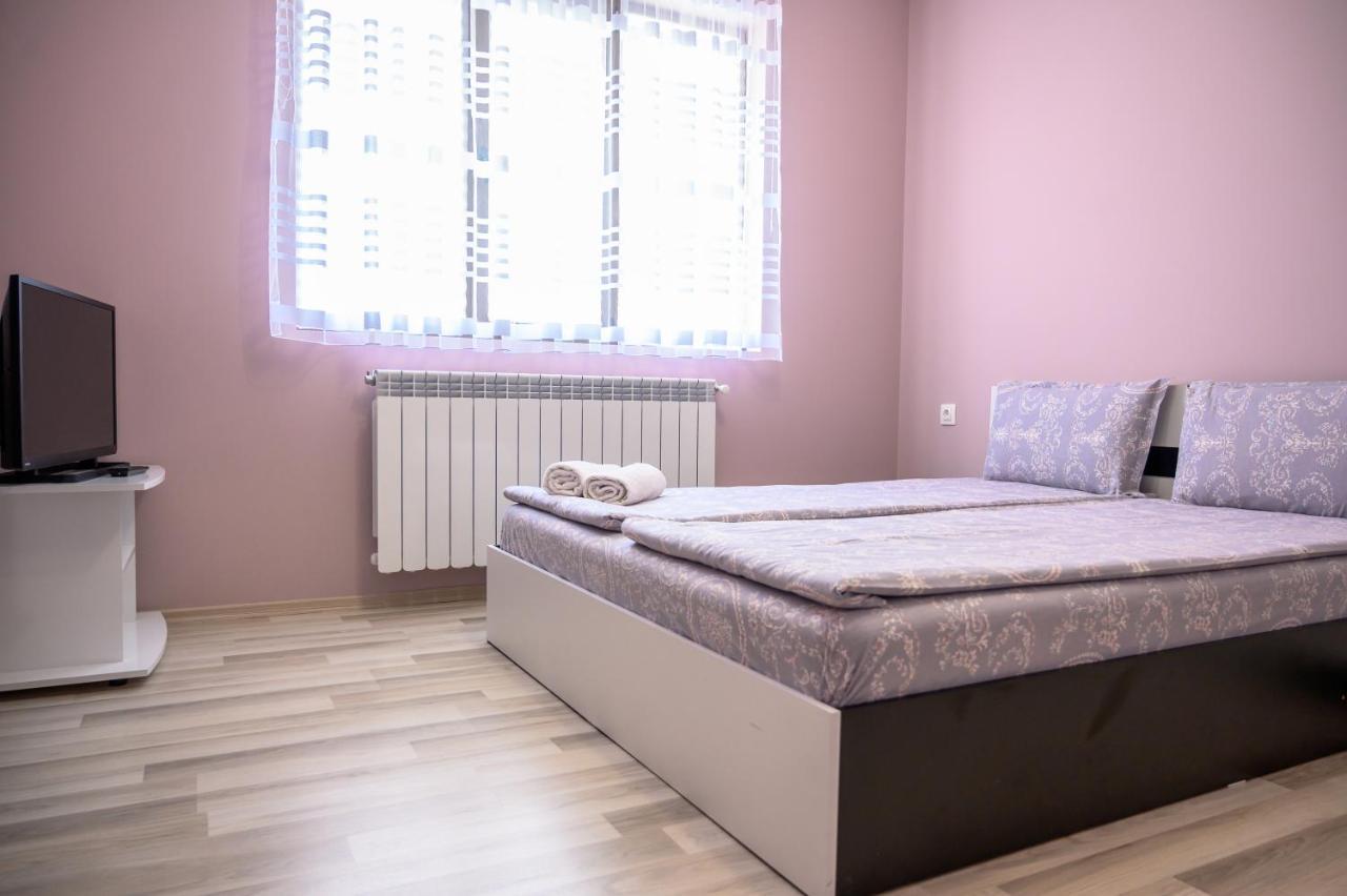 Къща За Гости „Жоро И Дани “ Villa Szapareva Banja Kültér fotó