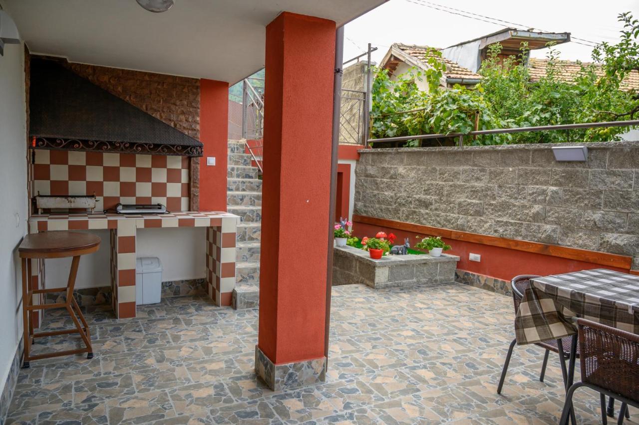 Къща За Гости „Жоро И Дани “ Villa Szapareva Banja Kültér fotó